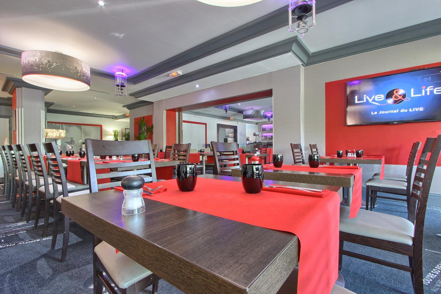 Western Paris Cdg Airport Hotel 4*