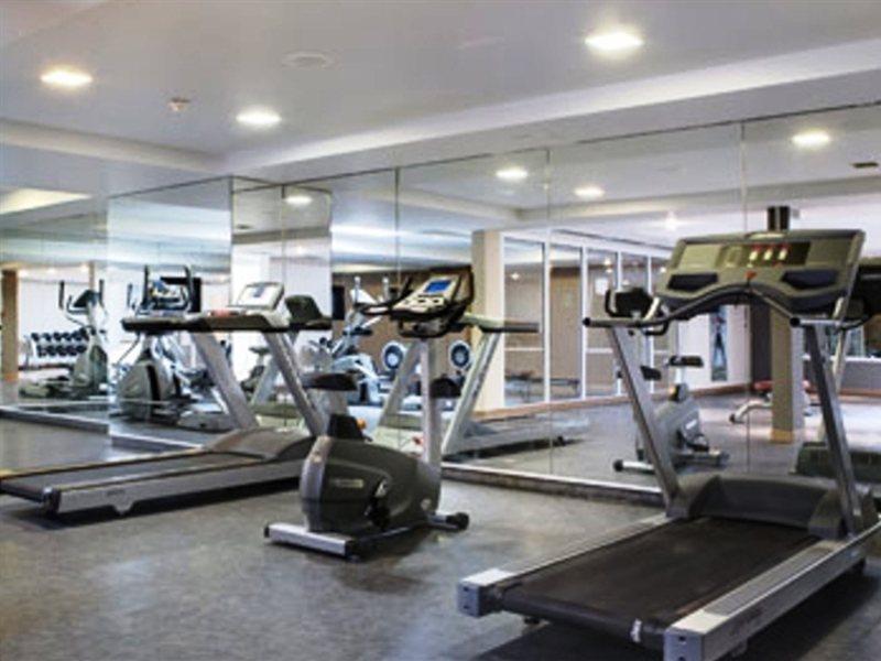 Hotel Western Paris Cdg Airport 4*
