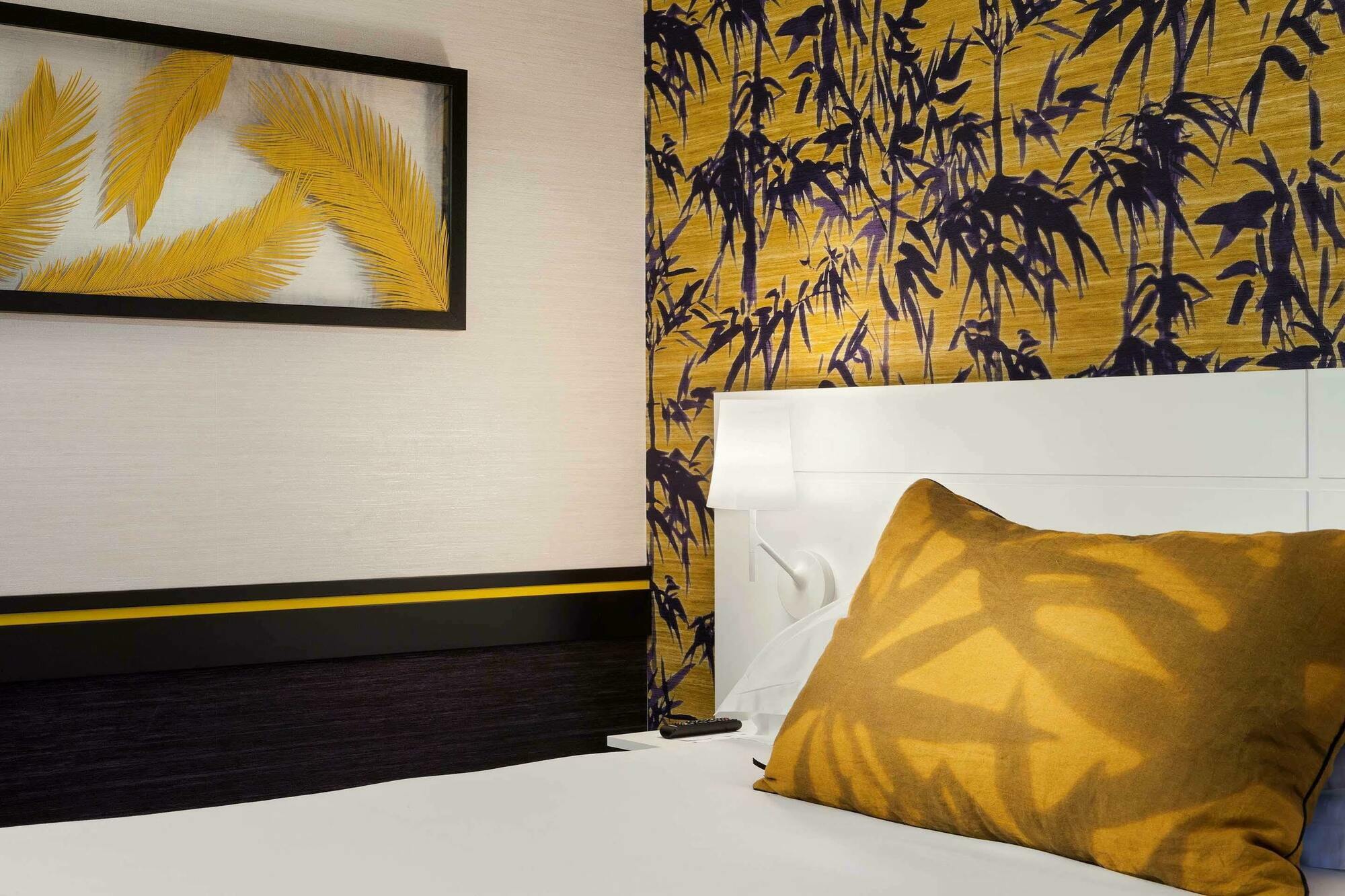 Paris Cdg Airport - Ex Western 4*
