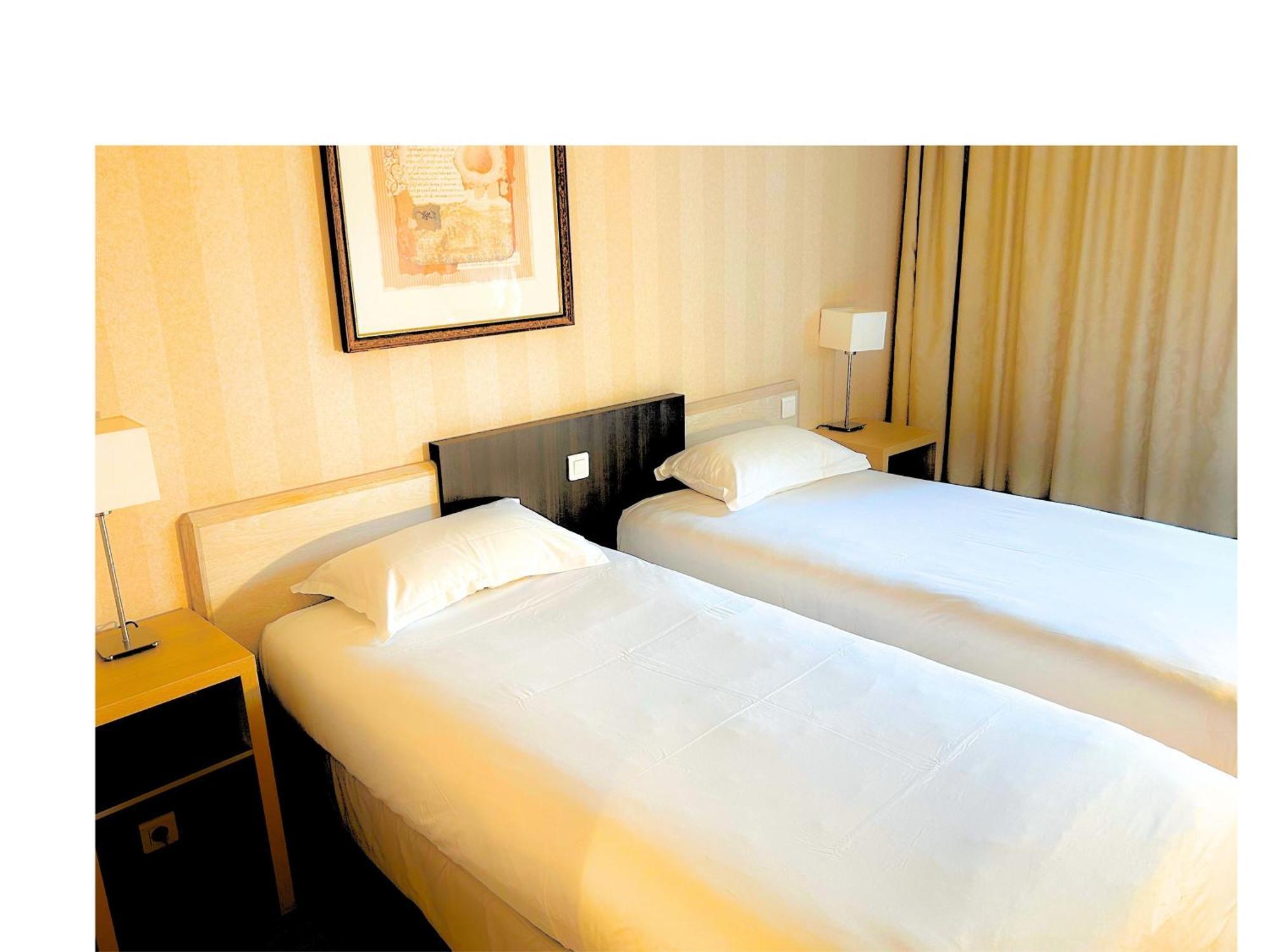 Paris Cdg Airport Hotel 4*