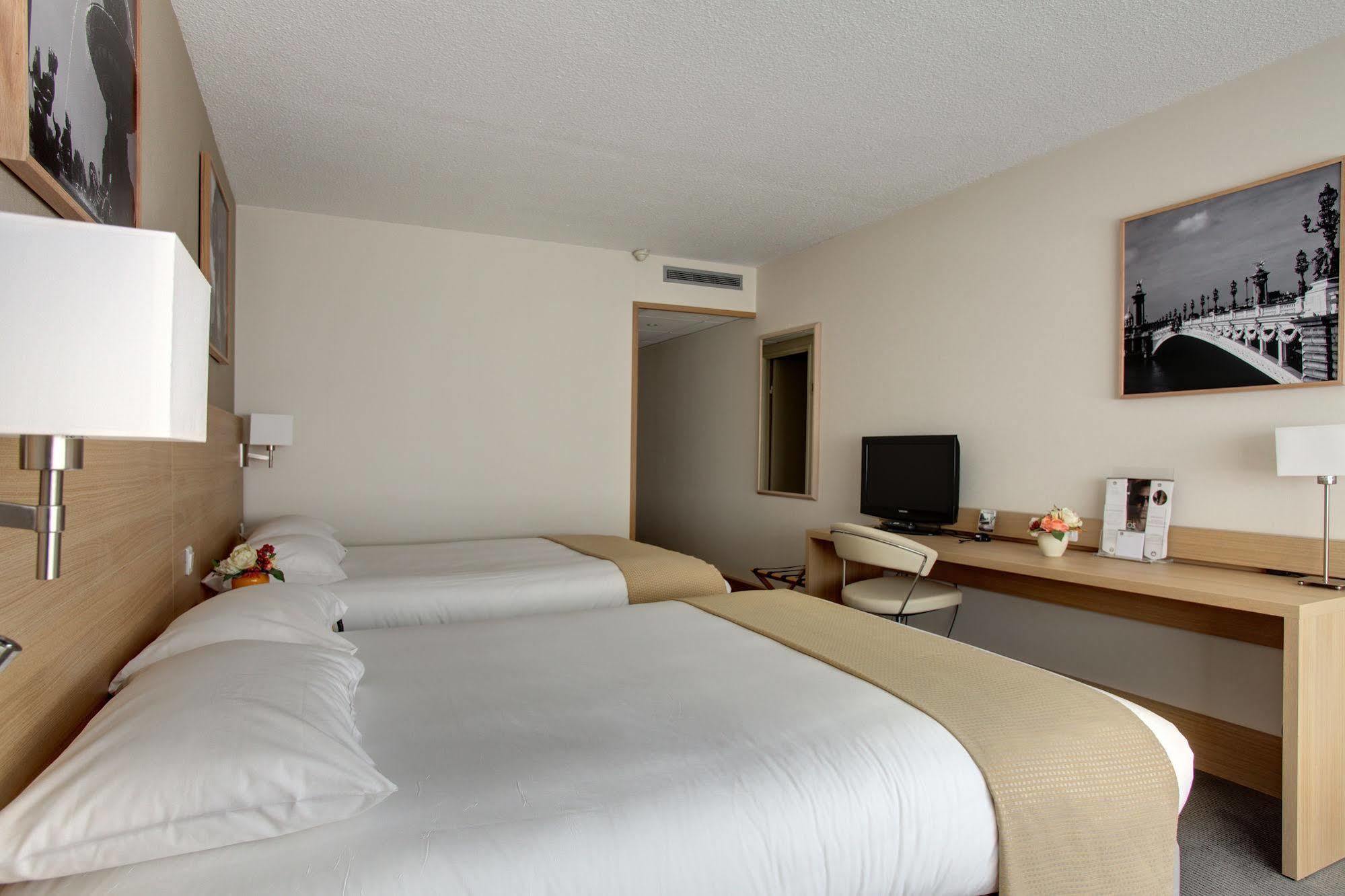Paris Cdg Airport 4*